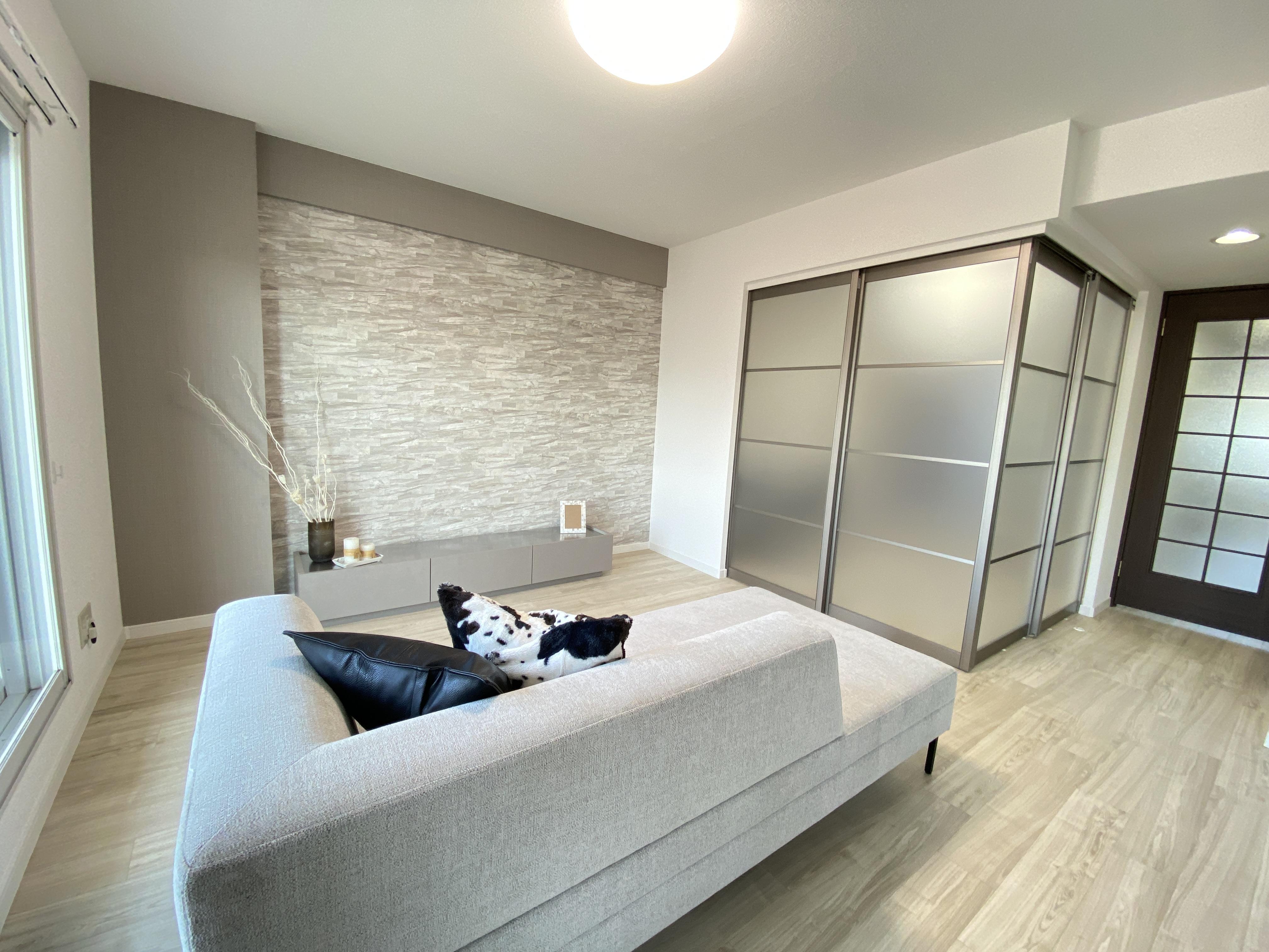 和室を洋室へ変更　建具もハンガータイプへ　開ければ4枚分解放へ